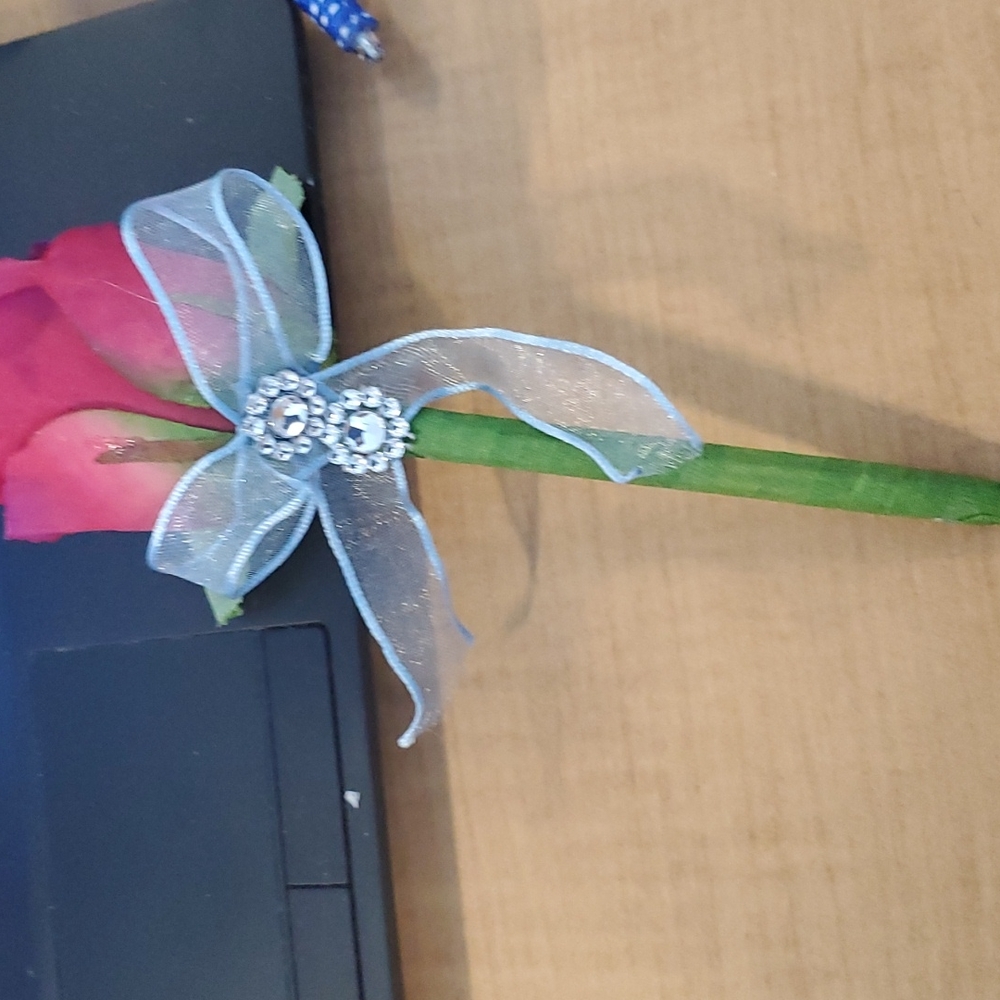 Selling hand made flower pen
